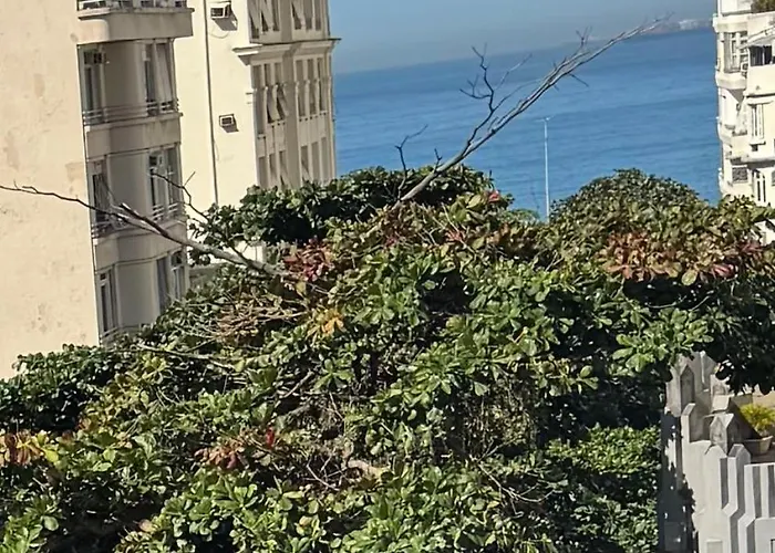 Apartamento aconchegante! 2 quadras da praia e metrô! Rio de Janeiro